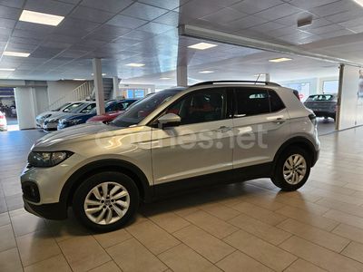 Gris / plata Usado 2022 VW T-Cross Advance SUV | 22.900 € (Caro)