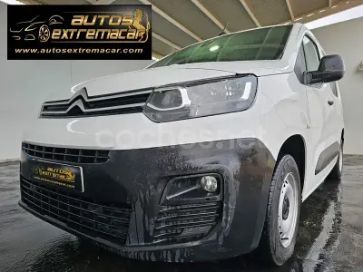 Usado Citroën Berlingo Live 102 CV (75 kW) 2019 Blanco Monovolumen