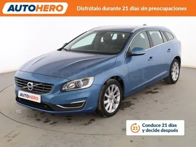 Usado Volvo V60 Summum 190 CV (139 kW) 2016 Azul Familiar