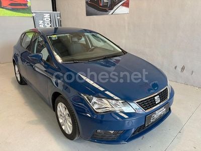 Usado Seat Leon Style 115 CV (84 kW) 2018 Azul Berlina