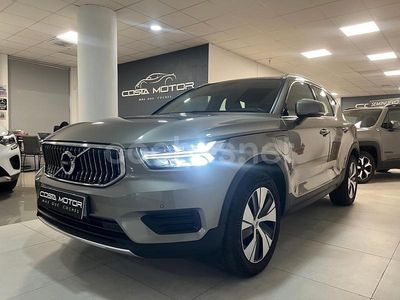 Gris / plata Usado 2020 Volvo XC40 Inscription SUV | 22.900 € (Un poco caro)