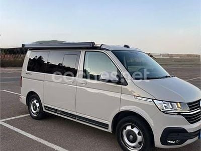 Usado VW California Beach 150 CV (110 kW) 2023 Gris / plata Van