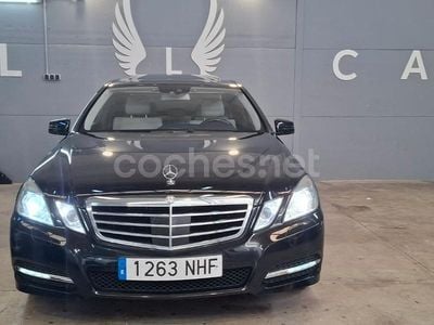 Negro Usado 2011 Mercedes E200 Avantgarde Berlina | 15.300 € (Caro)