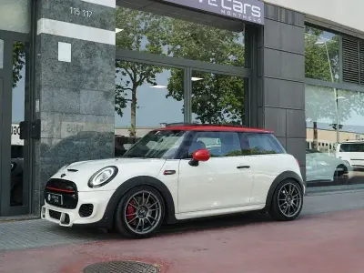Usado Mini John Cooper Works 231 CV (169 kW) 2018 Blanco Utilitario