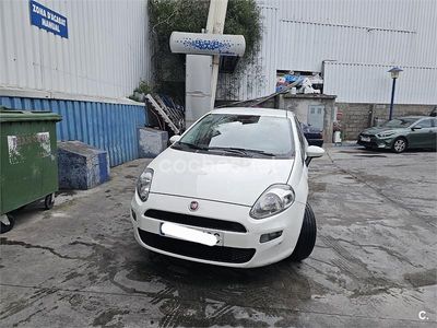 Usado Fiat Punto Pop 69 CV (50 kW) 2016 Blanco Utilitario