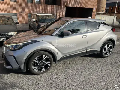 Usado Toyota C-HR Advance 122 CV (89 kW) 2022 Gris / plata SUV