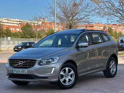 Usado Volvo XC60 R-Design 190 CV (139 kW) 2017 Beige SUV