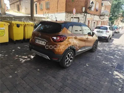 Usado Renault Captur Zen 90 CV (66 kW) 2018 Naranja SUV