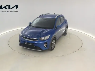 Usado Kia Stonic 100 HP (73 kW) 2024 Azul SUV