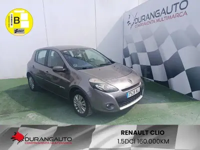 Usado Renault Clio IV Dynamique 90 CV (66 kW) 2012 Beige Berlina