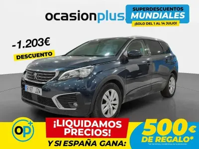 Usado Peugeot 5008 Active 120 CV (88 kW) 2017 Azul SUV