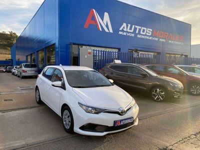 usado Toyota Auris 90D Business