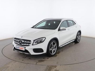 Usado Mercedes GLA200 AMG line 135 CV (99 kW) 2018 Blanco SUV