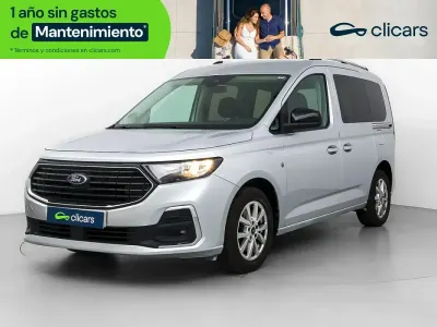 Usado Ford Tourneo Connect Titanium 114 CV (83 kW) 2022 Gris / plata Monovolumen