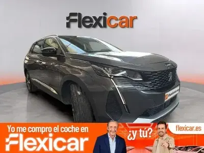Usado Peugeot 5008 Allure 130 CV (95 kW) 2024 Gris SUV