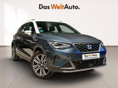 Usado Seat Arona FR 115 CV (84 kW) 2024 Gris / plata SUV