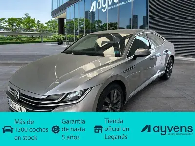 Usado VW Arteon 150 CV (110 kW) 2022 Gris / plata Berlina