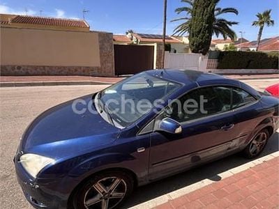Usado Ford Focus Cabriolet Titanium 136 CV (100 kW) 2008 Azul Descapotable