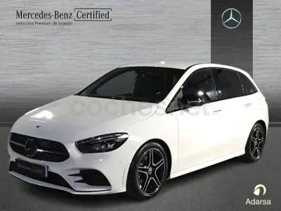 Usado Mercedes B200 AMG line 150 CV (110 kW) 2023 Blanco polar Utilitario