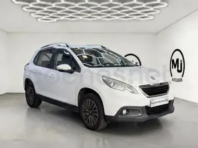 Usado Peugeot 2008 Style 100 CV (73 kW) 2015 Blanco SUV