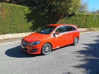 Rojo Usado 2016 Mercedes B200 AMG line Monovolumen | 16.800 € (Un poco caro)