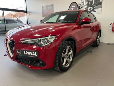 Usado Alfa Romeo Stelvio 150 CV (110 kW) 2017 Rojo SUV