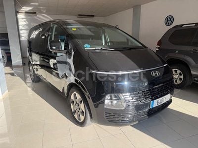 Usado Hyundai Staria 177 CV (130 kW) 2023 Negro Monovolumen