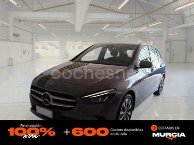 Gris / plata Usado 2022 Mercedes B250e Monovolumen | 21.850 €