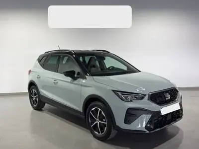 Usado Seat Arona FR 115 CV (84 kW) 2026 Gris SUV