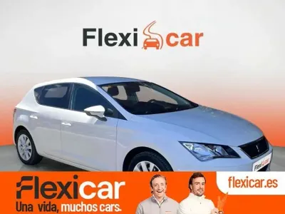Usado Seat Leon ST Style 110 CV (80 kW) 2018 Blanco Familiar