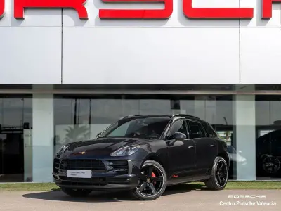 Käytetty Porsche Macan 265 HP (194 kW) 2021 Musta Katumaasturi
