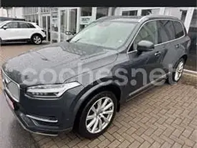 Käytetty Volvo XC90 Momentum 250 HP (183 kW) 2019 Sininen Katumaasturi