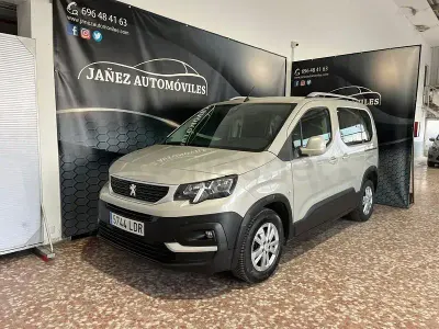 Usado Peugeot Rifter Active 130 CV (95 kW) 2019 Beige Monovolumen