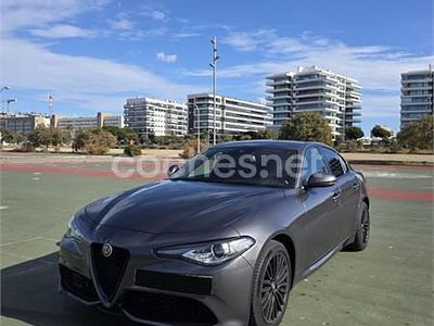Gris / plata Usado 2022 Alfa Romeo Giulia Ti Berlina | 34.500 € (Caro)
