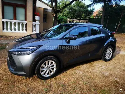 Usado Toyota C-HR Active 140 CV (102 kW) 2025 Gris / plata SUV