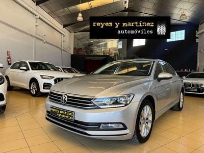 Gris Usado 2016 VW Passat Berlina | 14.900 € (Caro)