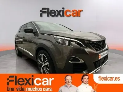 Usado Peugeot 5008 GT-line 130 CV (95 kW) 2018 Verde SUV