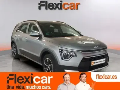 Usado Kia Niro 129 CV (94 kW) 2024 Gris SUV