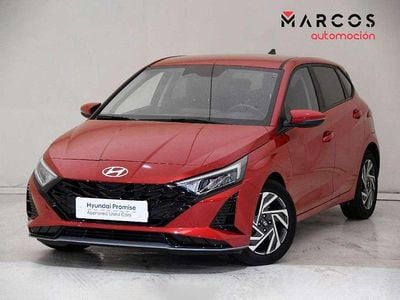 Usado Hyundai i20 101 CV (74 kW) 2025 Rojo Utilitario