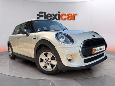 Usado Mini ONE 102 CV (75 kW) 2018 Beige Utilitario