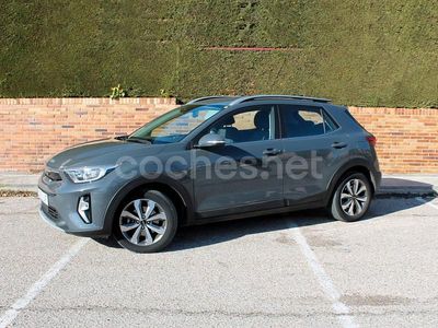 Gris / plata Usado 2022 Kia Stonic SUV | 15.900 € (Precio justo)