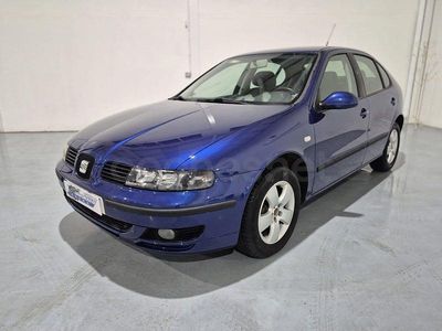 Usado Seat Leon Sport 105 CV (77 kW) 2003 Azul Utilitario
