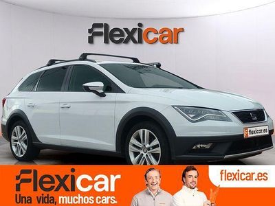 Usado Seat Leon FR 125 CV (91 kW) 2019 Blanco Familiar