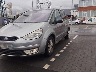 Usado Ford Galaxy 140 CV (102 kW) 2007 Gris Monovolumen