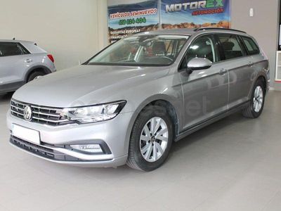 Usado VW Passat 150 CV (110 kW) 2020 Gris / plata Familiar