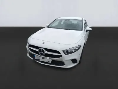 Usado Mercedes A180 116 CV (85 kW) 2021 Blanco Berlina