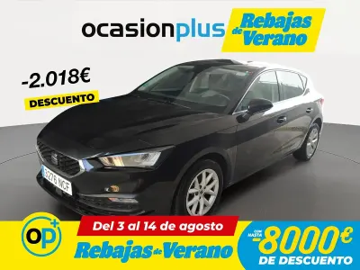 Usado Seat Leon Style 116 CV (85 kW) 2025 Negro Berlina