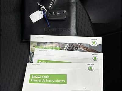 Usado Skoda Fabia 69 CV (50 kW) 2014 Blanco Berlina