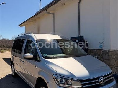 Usado VW Caddy Maxi Trendline 102 CV (75 kW) 2016 Gris / plata Monovolumen