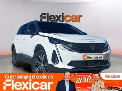Usado Peugeot 5008 Allure 130 CV (95 kW) 2021 Blanco SUV